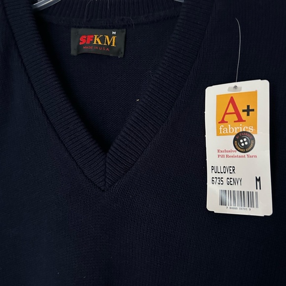 SFKM NWT Men’s Navy Blue V-Neck Pullover Long Sleeve Sweater Size M - Picture 3 of 7